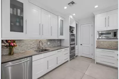 2614 Castilla Isle, Fort Lauderdale, FL 33301 - Photo 20