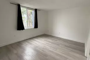 10000 NW 80th Ct, Hialeah Gardens, FL 33016 - Photo 14