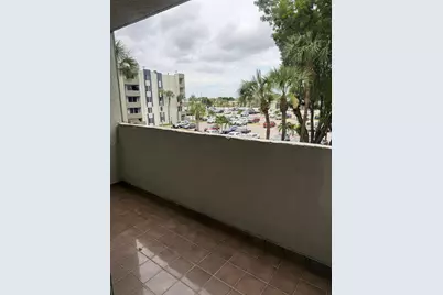 10000 NW 80th Court #2341, Hialeah Gardens, FL 33016 - Photo 8