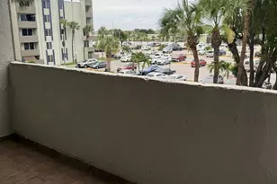 10000 NW 80th Ct, Hialeah Gardens, FL 33016 - Photo 8