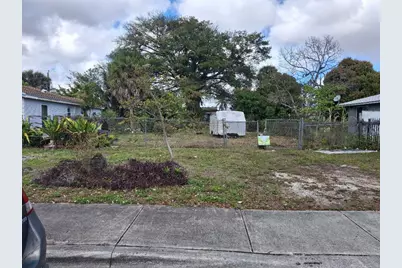 3023 NW 7th Street, Fort Lauderdale, FL 33311 - Photo 1