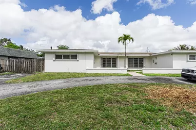 6821-6825 NW 11th Place #6825, Plantation, FL 33313 - Photo 2