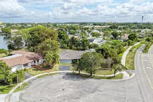 16770 Lakeview Ct, Weston, FL 33326 - Photo 2