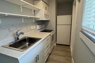 1702 NE 9th St, Fort Lauderdale, FL 33304 - Photo 10