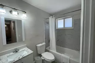 1702 NE 9th St, Fort Lauderdale, FL 33304 - Photo 4