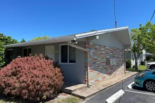 1702 NE 9th St, Fort Lauderdale, FL 33304 - Photo 6