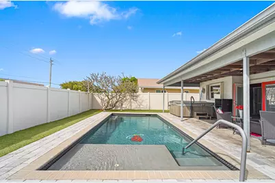 1375 SW 29th Avenue, Deerfield Beach, FL 33442 - Photo 8