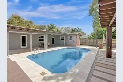 545 NW 46th Avenue, Plantation, FL 33317 - Photo 6