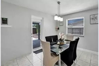 545 NW 46th Avenue, Plantation, FL 33317 - Photo 16