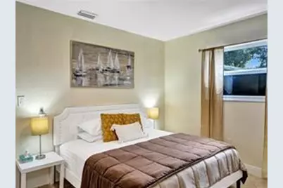 545 NW 46th Avenue, Plantation, FL 33317 - Photo 8