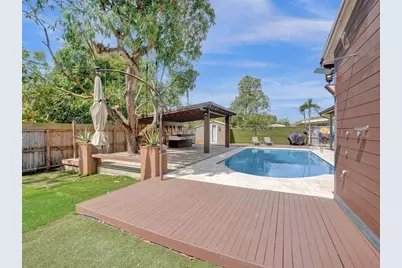 545 NW 46th Avenue, Plantation, FL 33317 - Photo 2