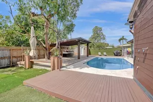 545 NW 46th Ave, Plantation, FL 33317 - Photo 2