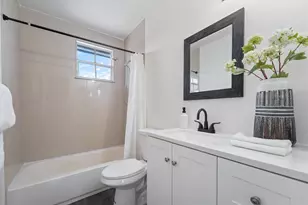 5916 Woodland Point Pl, Tamarac, FL 33319 - Photo 18