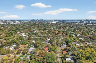 707 NE 113th St, Biscayne Park, FL 33161 - Photo 16