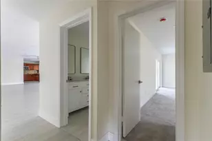 2255 NE 207th St, Miami, FL 33180 - Photo 14