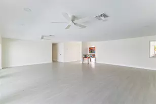 2255 NE 207th St, Miami, FL 33180 - Photo 8