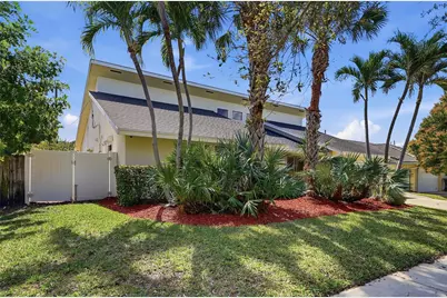 340 Apache Lane, Boca Raton, FL 33487 - Photo 2