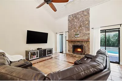 340 Apache Lane, Boca Raton, FL 33487 - Photo 10