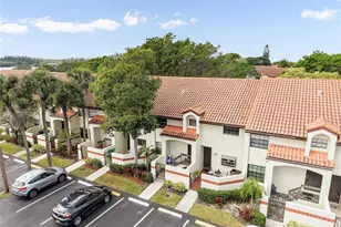 404 Republic Ct, Deerfield Beach, FL 33442 - Photo 2