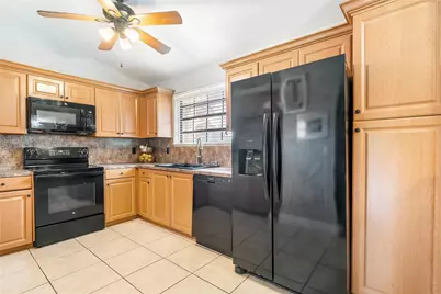 404 Republic Court #404, Deerfield Beach, FL 33442 - Photo 4