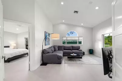 16473 Del Palacio Court, Delray Beach, FL 33484 - Photo 12