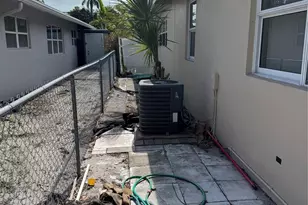 1360 SE 3rd Ct, Deerfield Beach, FL 33441 - Photo 16