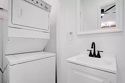 6101 NE 7th Avenue, Oakland Park, FL 33334 - Photo 24