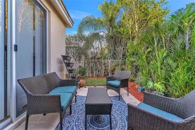 1059 Golden Cane Drive, Weston, FL 33327 - Photo 10