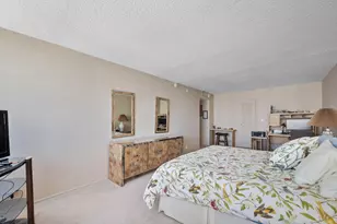 2017 S Ocean Dr, Hallandale Beach, FL 33009 - Photo 24