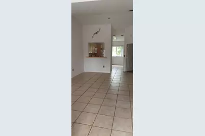 621 NW 78th Terrace #205, Pembroke Pines, FL 33024 - Photo 6