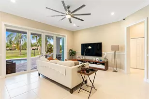 2527 Montclaire Cir, Weston, FL 33327 - Photo 12