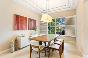 2527 Montclaire Cir, Weston, FL 33327 - Photo 6