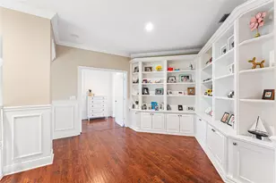 2527 Montclaire Cir, Weston, FL 33327 - Photo 20