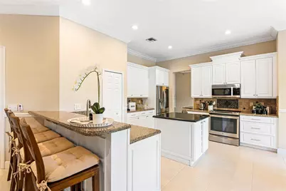 2527 Montclaire Circle, Weston, FL 33327 - Photo 12