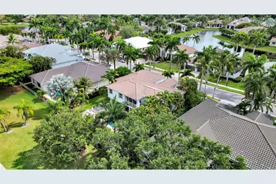 2527 Montclaire Circle, Weston, FL 33327 - Photo 46