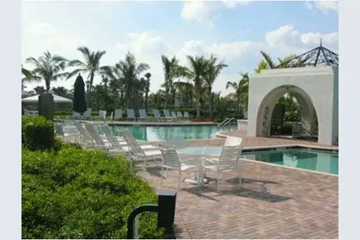 9829 Scribner Lane, Wellington, FL 33414 - Photo 16