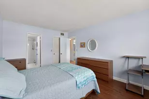 581 Blue Heron Dr, Hallandale Beach, FL 33009 - Photo 22