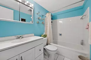 581 Blue Heron Dr, Hallandale Beach, FL 33009 - Photo 20