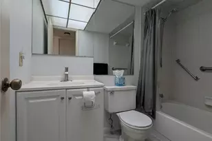 9900 Sunrise Lakes Blvd, Sunrise, FL 33322 - Photo 22