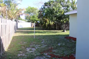611 SW 1st Ave, Boynton Beach, FL 33426 - Photo 8