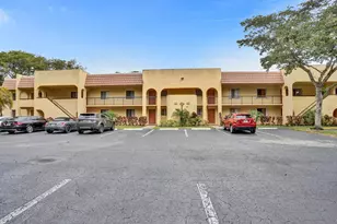 930 SW 9th St Cir, Boca Raton, FL 33486 - Photo 32