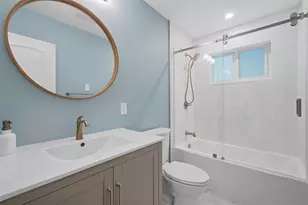 649 NW 30th St, Wilton Manors, FL 33311 - Photo 8