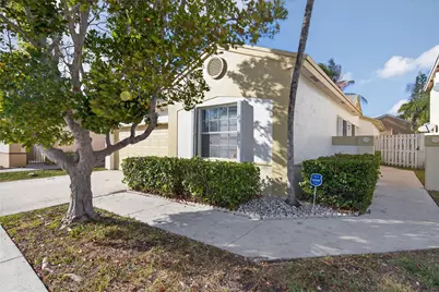 351 E Riverbend Drive, Sunrise, FL 33326 - Photo 2