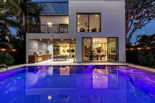 727 NE 17th Way, Fort Lauderdale, FL 33304 - Photo 2