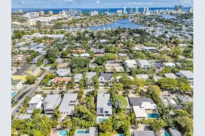 727 NE 17th Way, Fort Lauderdale, FL 33304 - Photo 12