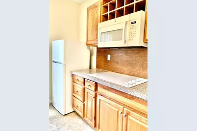 318 SW 67th Terrace #B, Pembroke Pines, FL 33023 - Photo 2