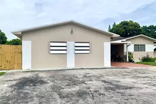 318 SW 67th Terrace, Pembroke Pines, FL 33023 - Photo 20