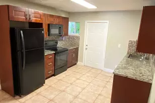 141 NW 10th St, Pompano Beach, FL 33060 - Photo 14