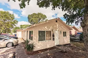 141 NW 10th St, Pompano Beach, FL 33060 - Photo 2