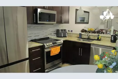 405 Maplewood Drive #405, Greenacres, FL 33415 - Photo 4